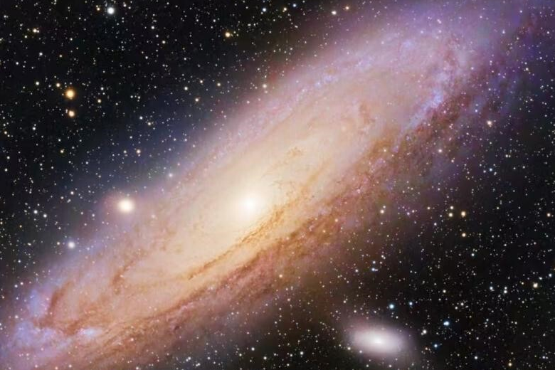 Chinese Astronomers Uncover Clues to Formation of Star Clusters in Andromeda Galaxy's Halo